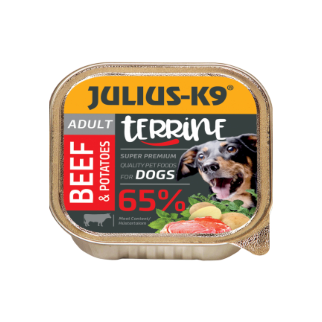 De paté kuipjes zorgen voor een smakelijke maaltijd, zowel als volwaardige voeding of als extra over de hondenbrokken. Verpakt in kuipjes van 150g.