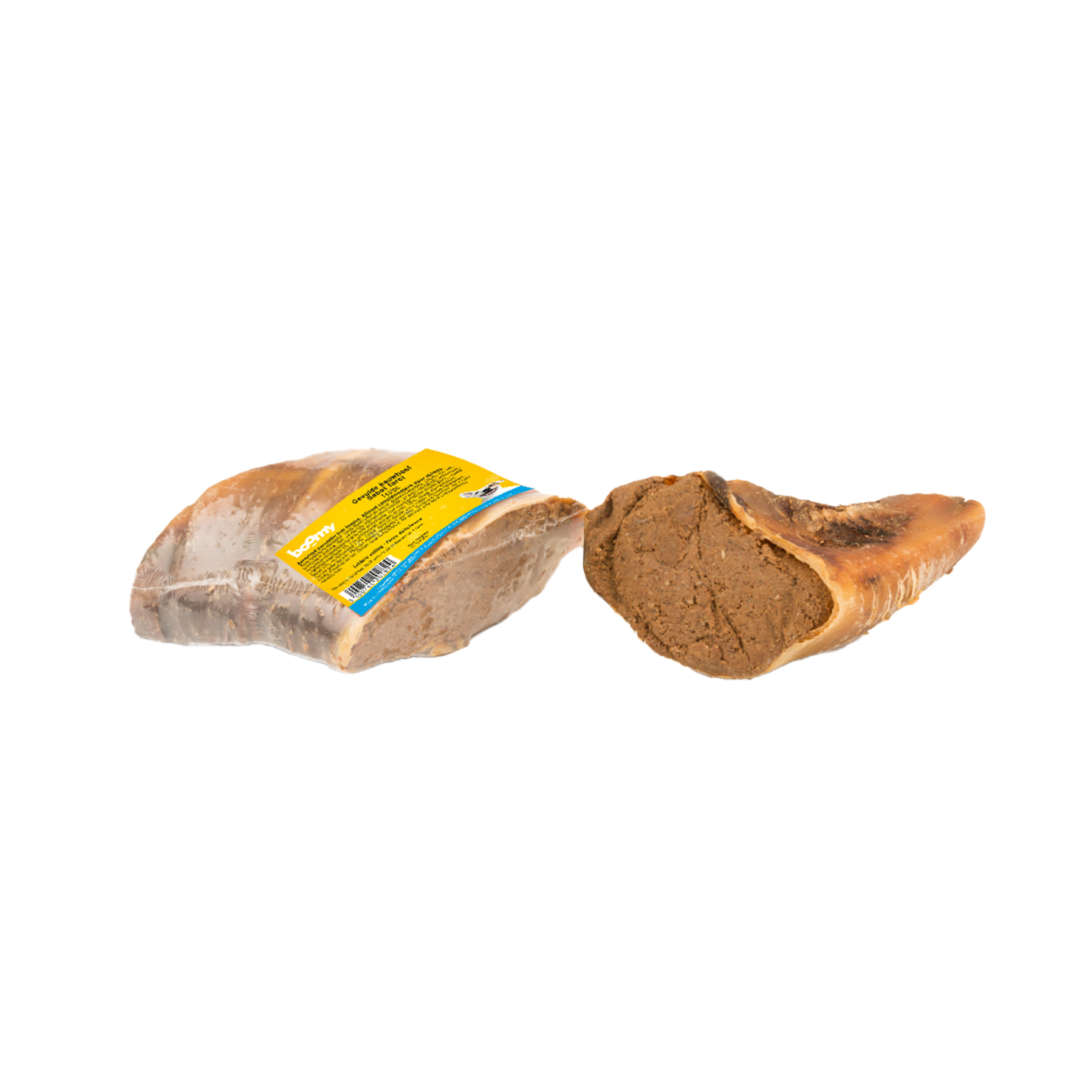 De gevulde hoefjes zijn gemaakt van runderhoefjes gevuld met een heerlijke vleesvulling. Geschikt voor alle hondenrassen van alle leeftijden.