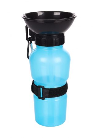 Deze handige drinkbeker is ideaal voor onderweg. Met zijn inhoud van 410ml heb je altijd voldoende water bij. De drinkbak zit bovenop de fles, super handig!