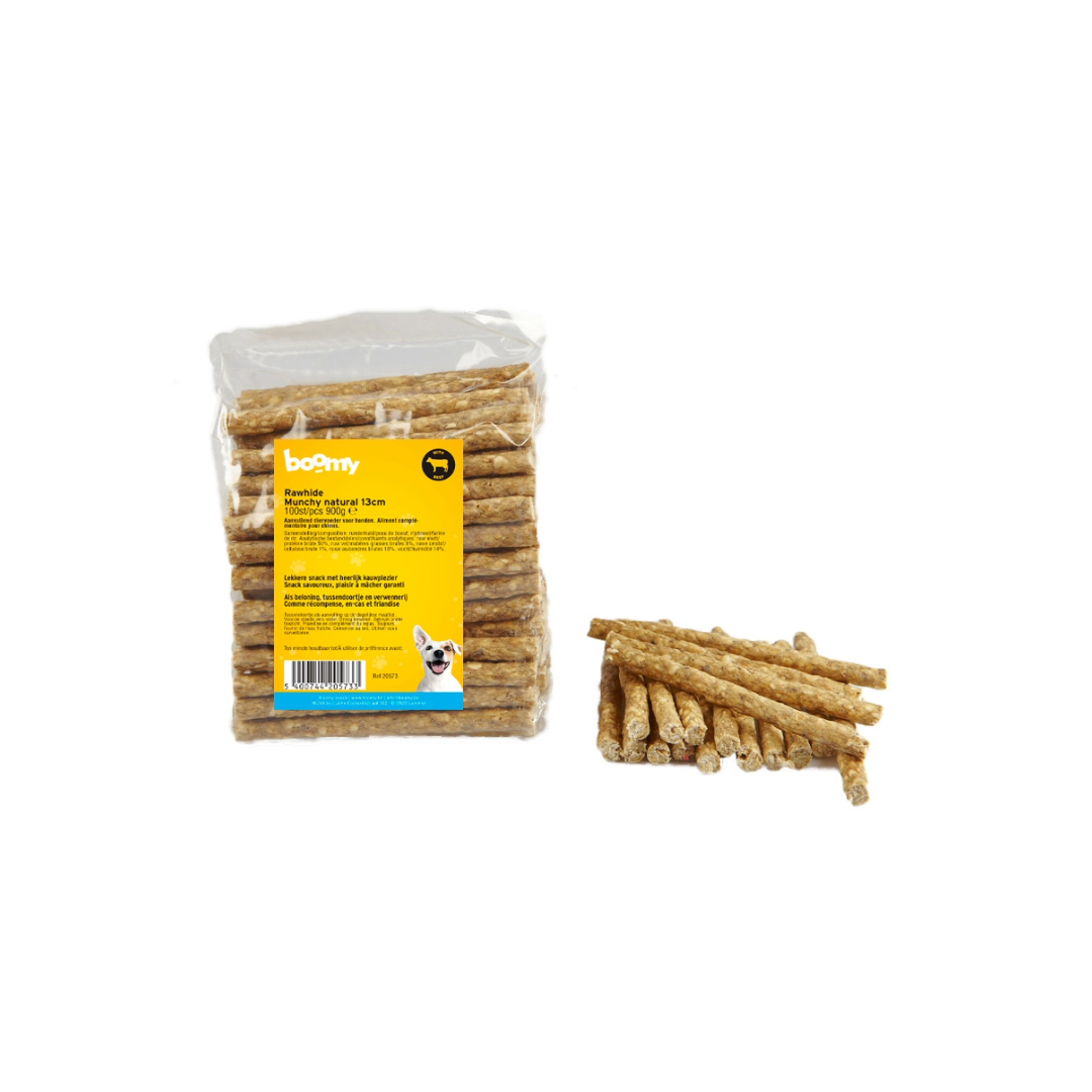 Heerlijke Munchy naturel sticks gemaakt van runderhuid. Verpakt in handige voordeelverpakking van 100st, perfect voor een regelmatige beloning.