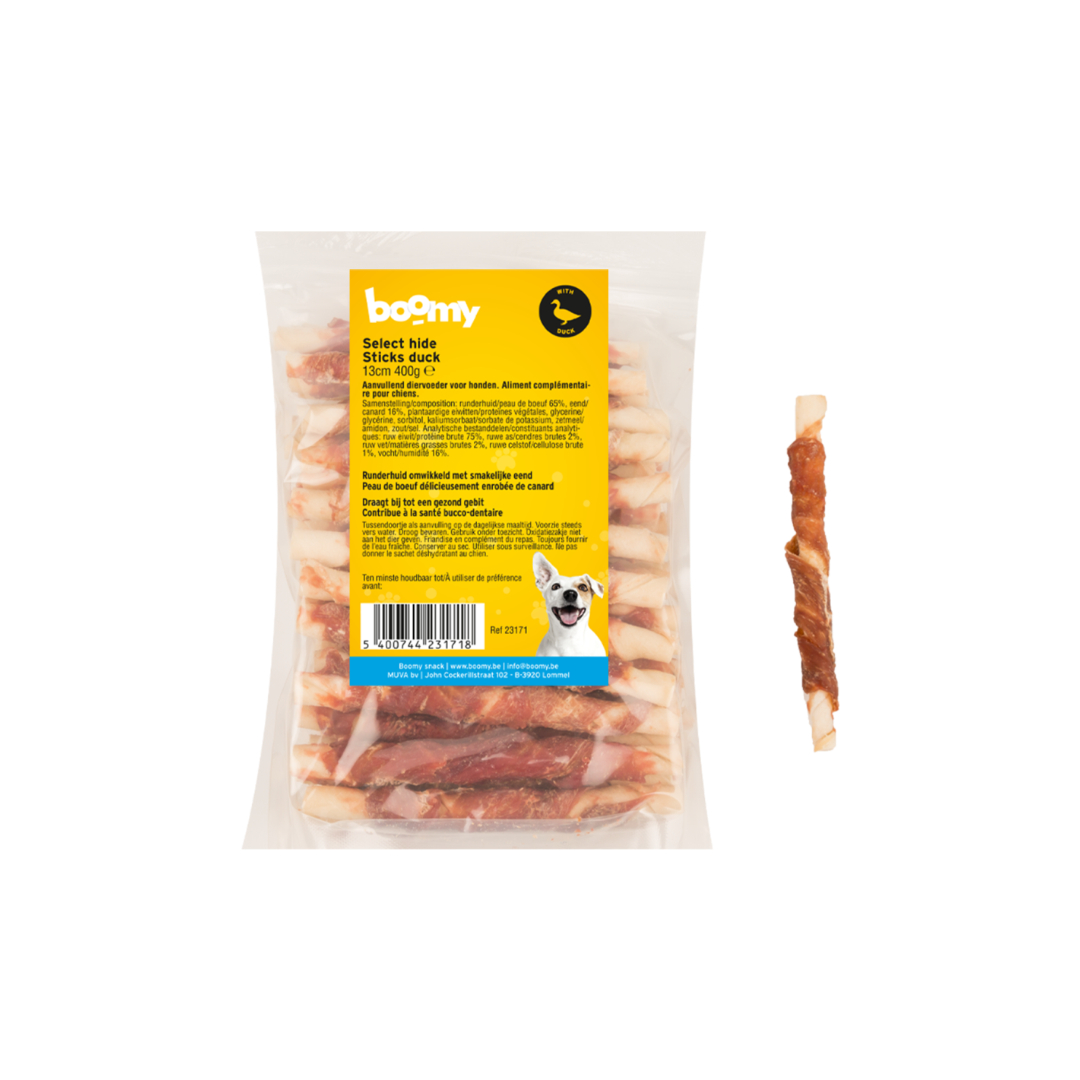 De kauwstaafjes met eend zijn 13cm kauwplezier! De stevige runderhuid kern helpt de natuurlijke reiniging van het gebit, het eendenvlees zorgt voor de smaak