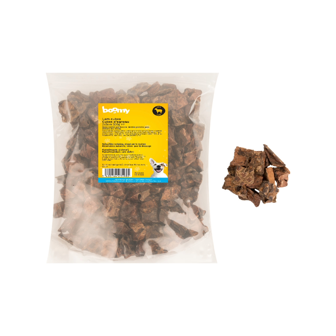 Deze kubussen van 2x2cm zijn gemaakt uit lamslong en zijn een luchtige natuurlijke snack met een aantrekkelijke geur. Ideaal als gezonde beloning!