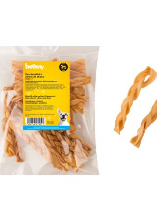 De paardensticks zijn gemaakt van gevlochten paardenhuid met een lengte van 15cm. Verpakt in een handige hersluitbare verpakking van 250g.