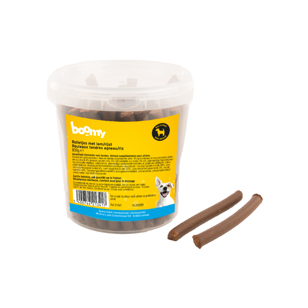 Deze zachte rolletjes van 11cm met lamsmaak zijn de perfecte beloning voor jouw hond. Verpakt in een handige hersluitbare emmer van 800g.